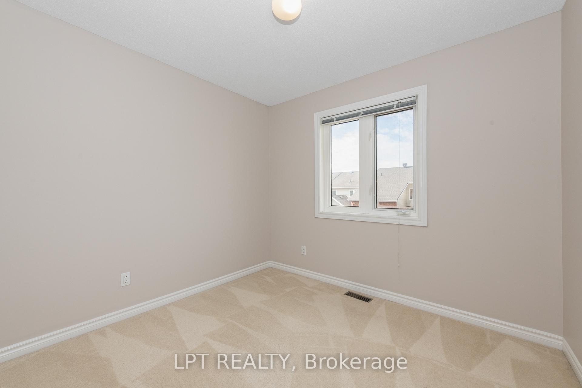 Photo 36 of 805 Schooner Crescent, Ottawa, Riverside South/Gloucester Glen — HOMEH