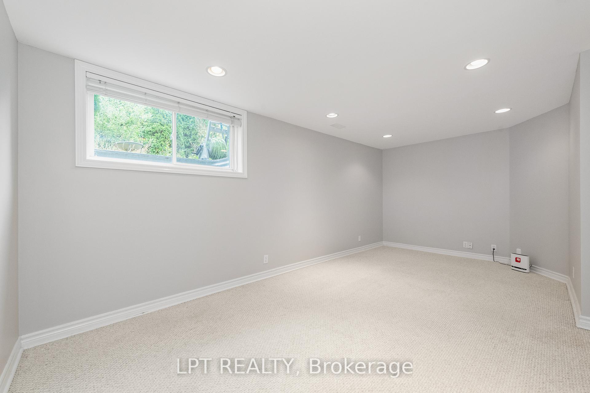 Photo 31 of 805 Schooner Crescent, Ottawa, Riverside South/Gloucester Glen — HOMEH
