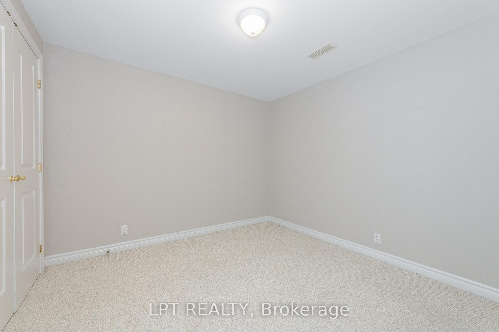 Photo 32 of 805 Schooner Crescent, Ottawa, Riverside South/Gloucester Glen — HOMEH