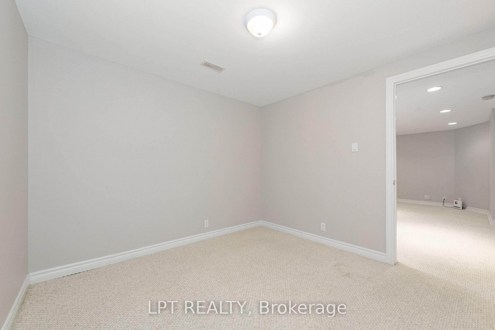 Photo 35 of 805 Schooner Crescent, Ottawa, Riverside South/Gloucester Glen — HOMEH