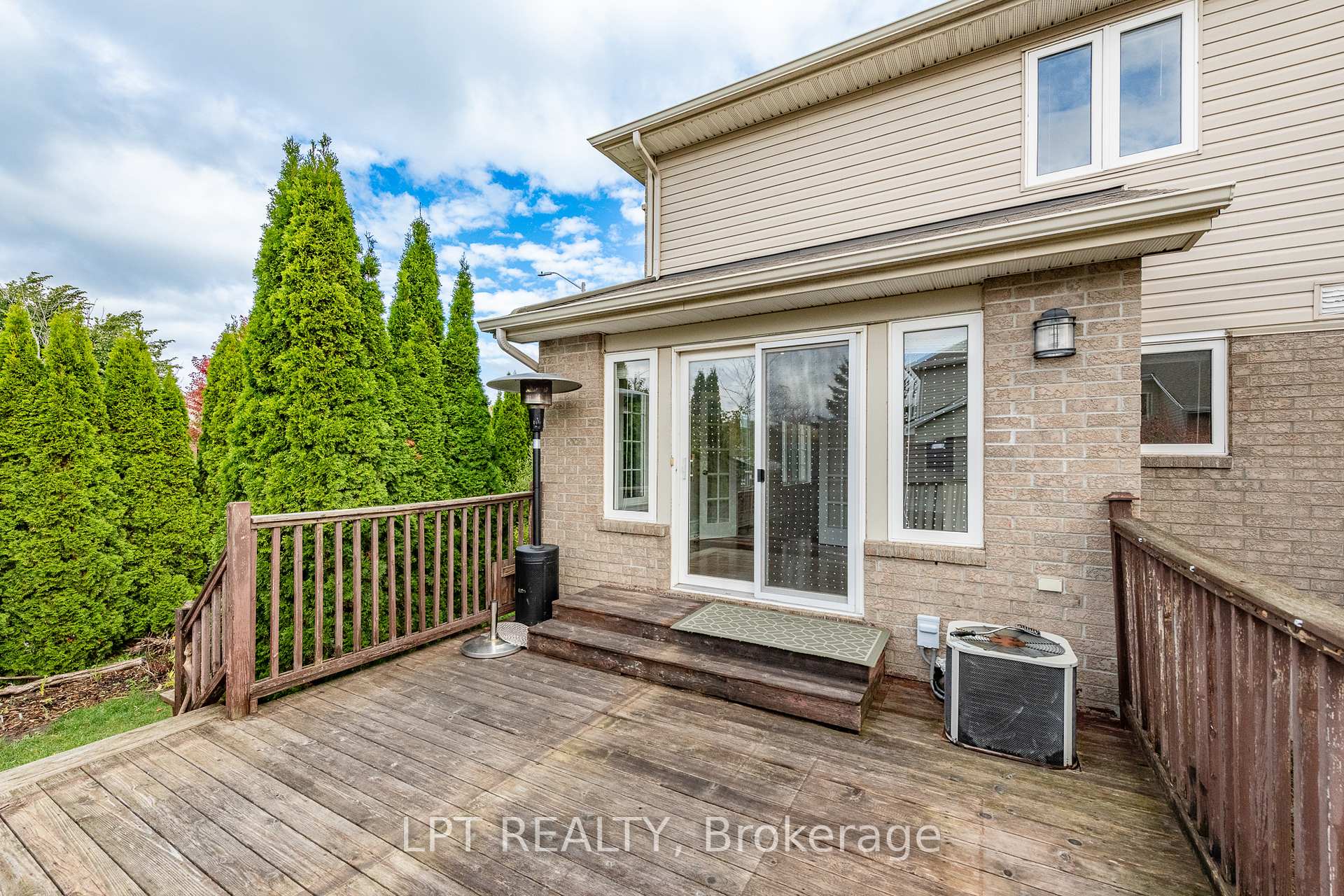 Photo 44 of 805 Schooner Crescent, Ottawa, Riverside South/Gloucester Glen — HOMEH