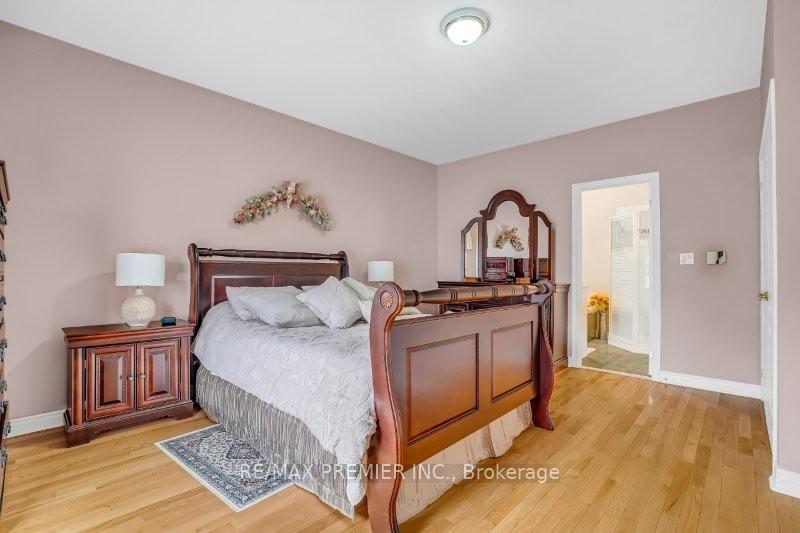 Photo 1 of 3 Avro Road, Vaughan, Maple — HOMEH