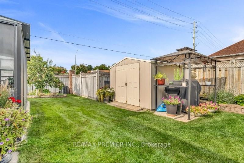 Photo 14 of 3 Avro Road, Vaughan, Maple — HOMEH
