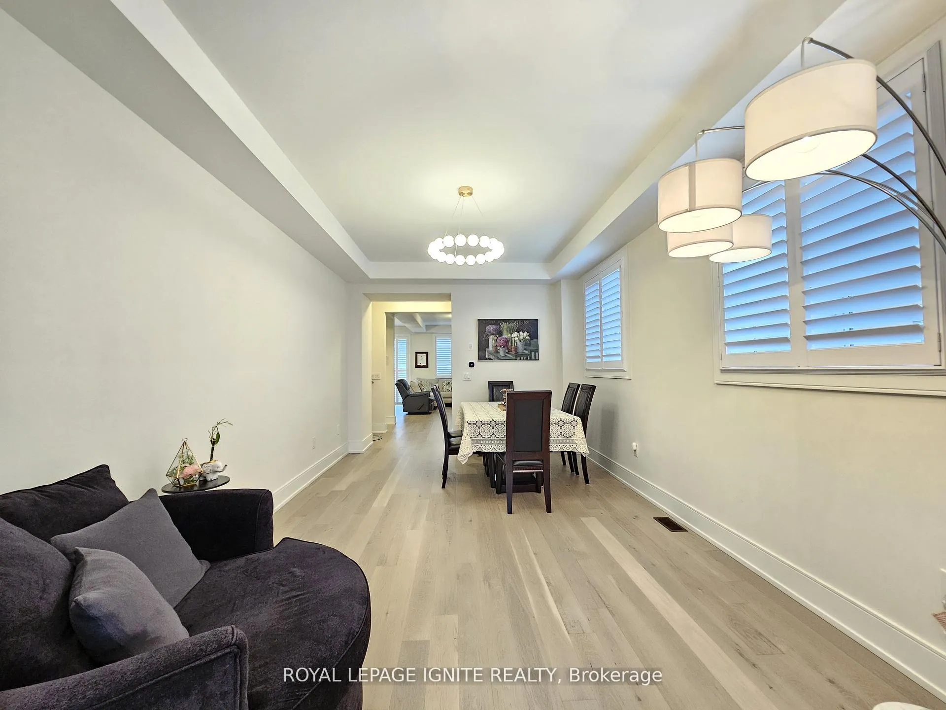 Photo 8 of 48 Duxbury Road, Brampton, Sandringham-Wellington North — HOMEH