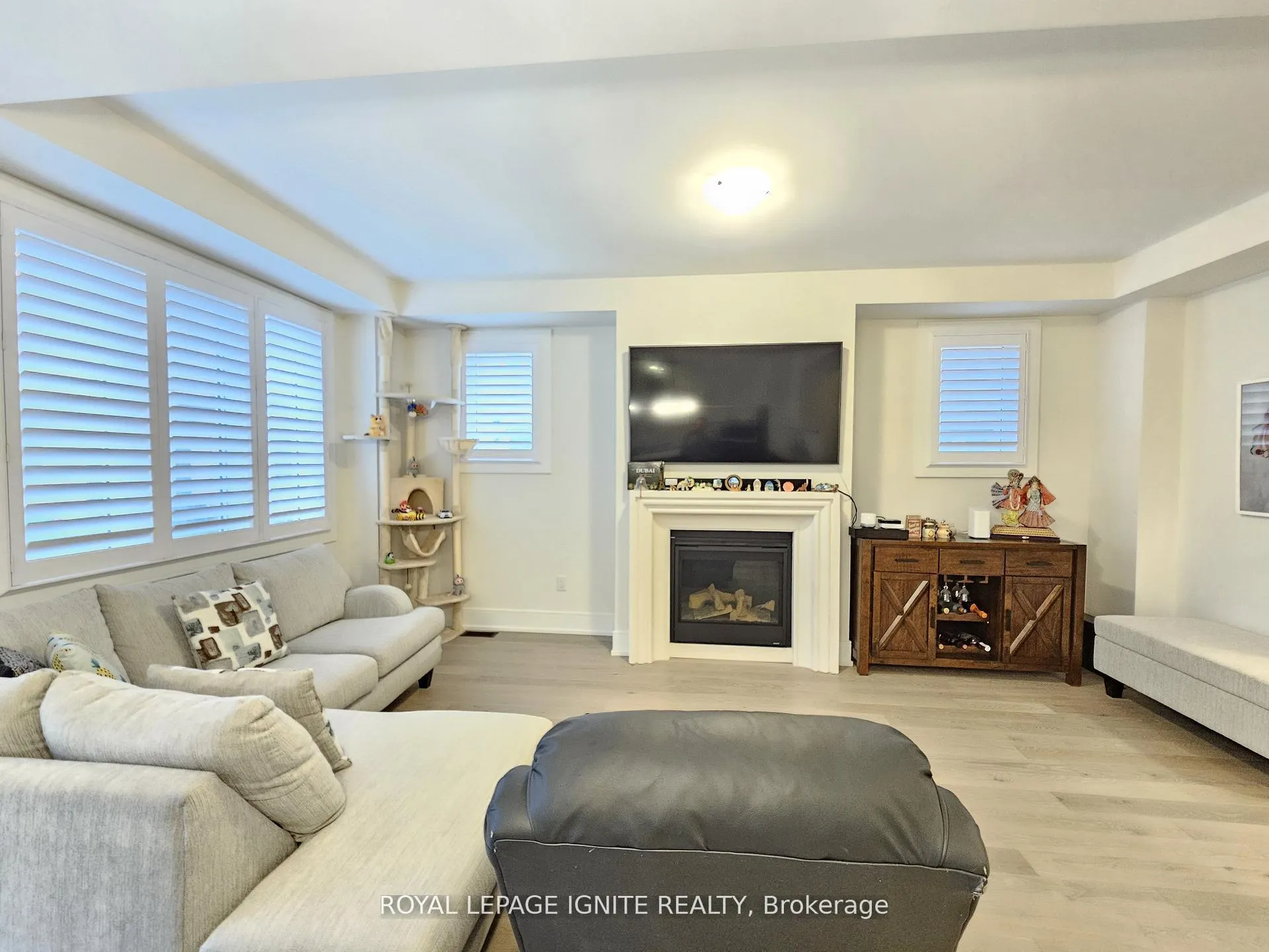 Photo 23 of 48 Duxbury Road, Brampton, Sandringham-Wellington North — HOMEH