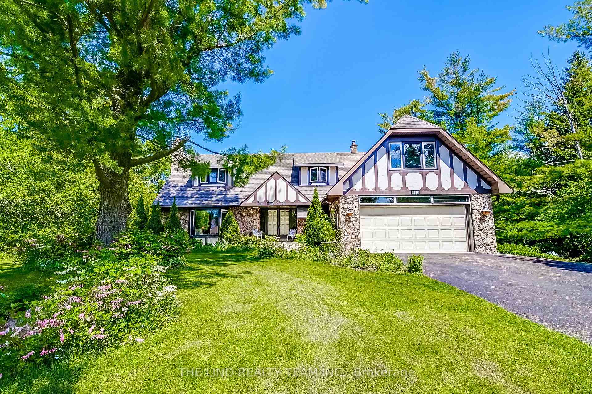 Front of 231 Ridge Road