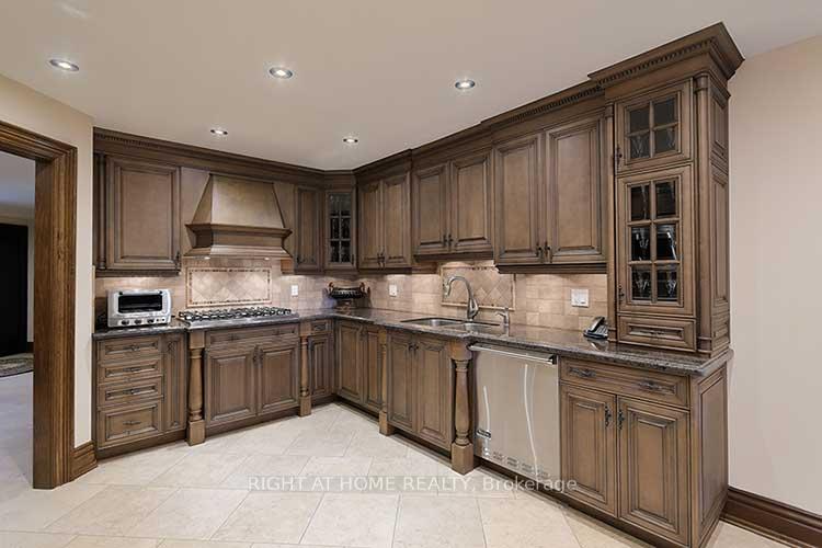 Photo 6 of 166 Royalpark Way, Vaughan, Elder Mills — HOMEH