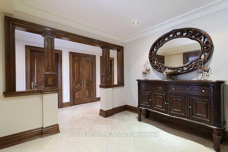 Photo 9 of 166 Royalpark Way, Vaughan, Elder Mills — HOMEH