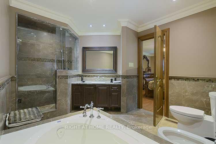 Photo 16 of 166 Royalpark Way, Vaughan, Elder Mills — HOMEH