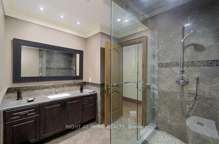 Photo 18 of 166 Royalpark Way, Vaughan, Elder Mills — HOMEH