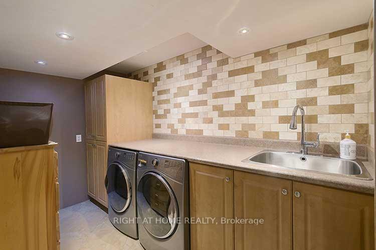 Photo 24 of 166 Royalpark Way, Vaughan, Elder Mills — HOMEH
