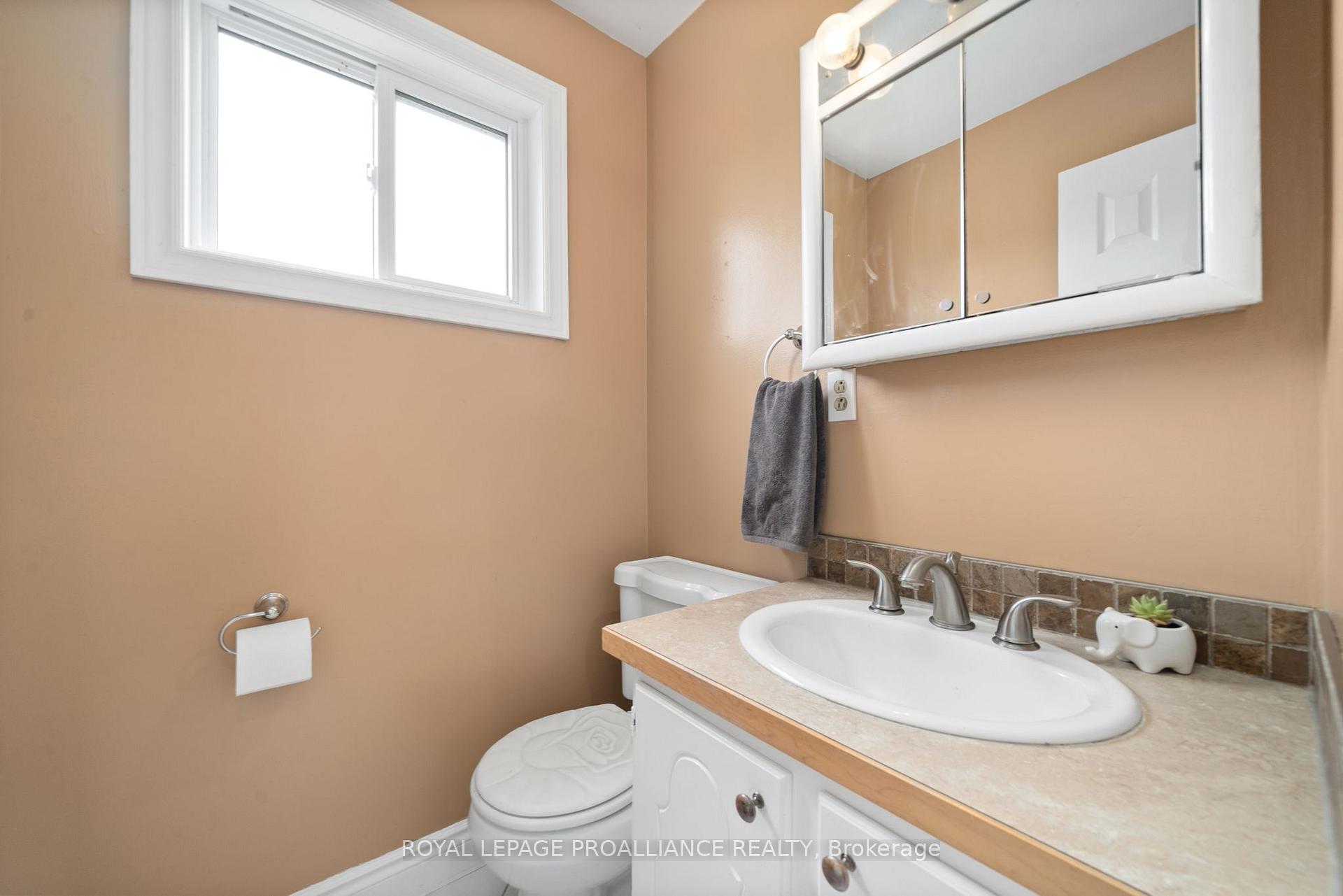 Photo 11 of 362 Schriver Road, Quinte West, Murray Ward — HOMEH