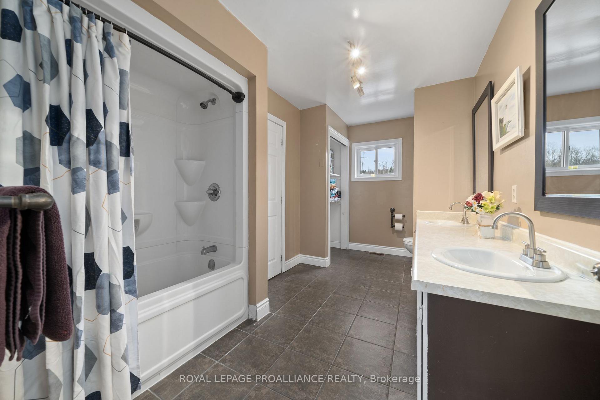 Photo 26 of 362 Schriver Road, Quinte West, Murray Ward — HOMEH