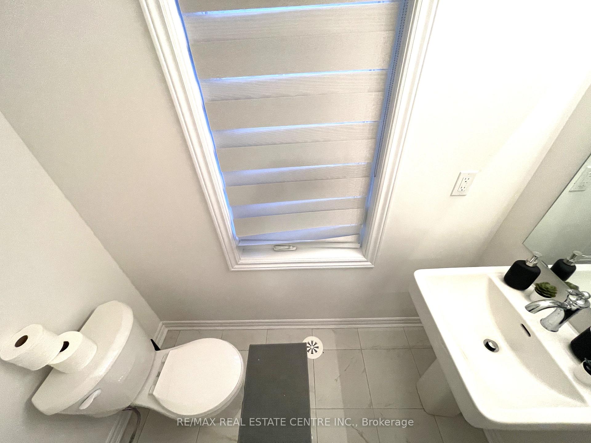 Photo 8 of 38 Quilico Road, Vaughan, Elder Mills — HOMEH