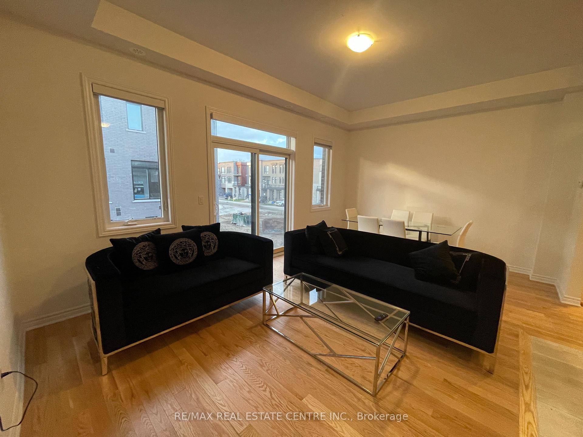 Photo 11 of 38 Quilico Road, Vaughan, Elder Mills — HOMEH