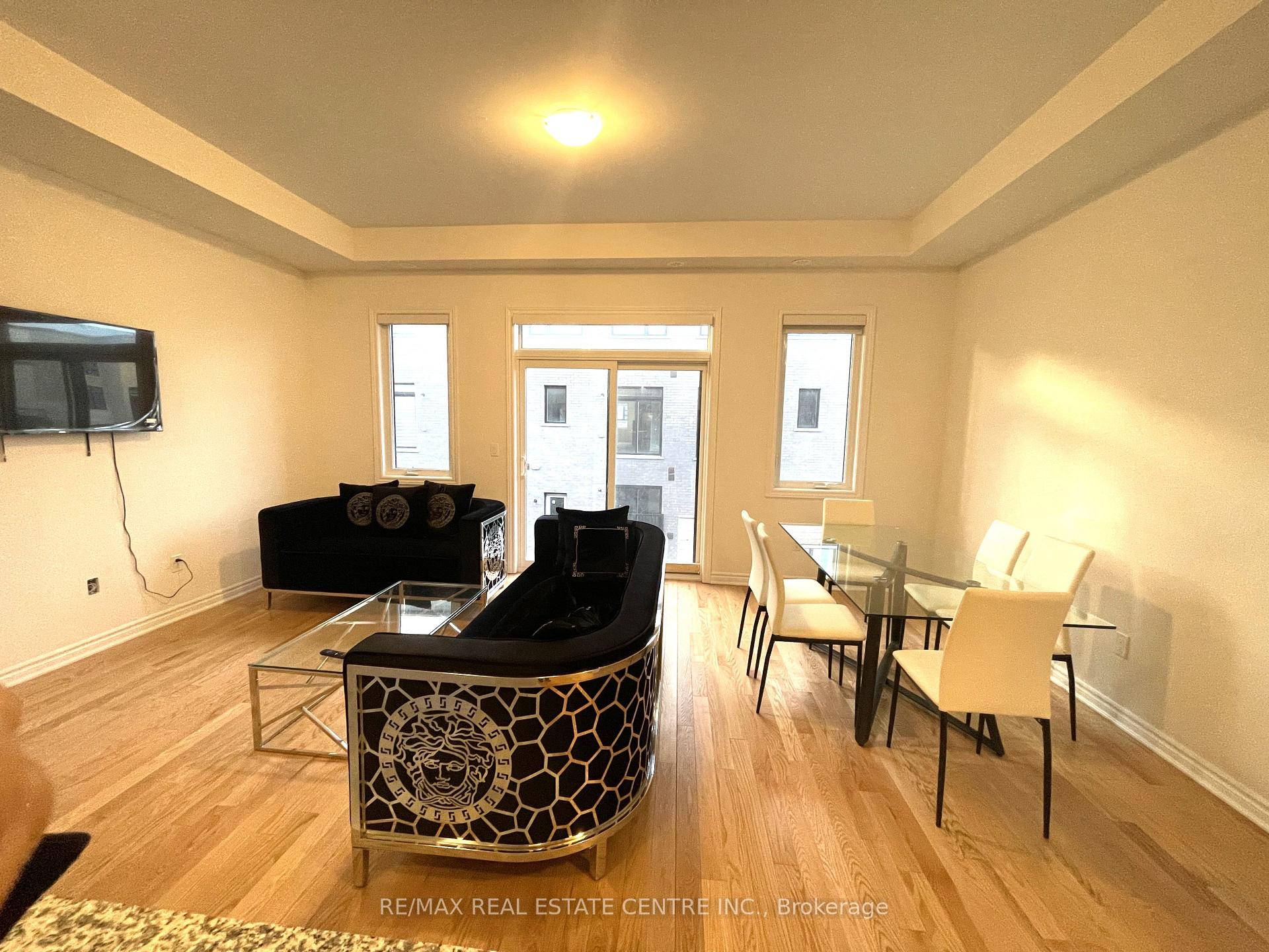 Photo 13 of 38 Quilico Road, Vaughan, Elder Mills — HOMEH