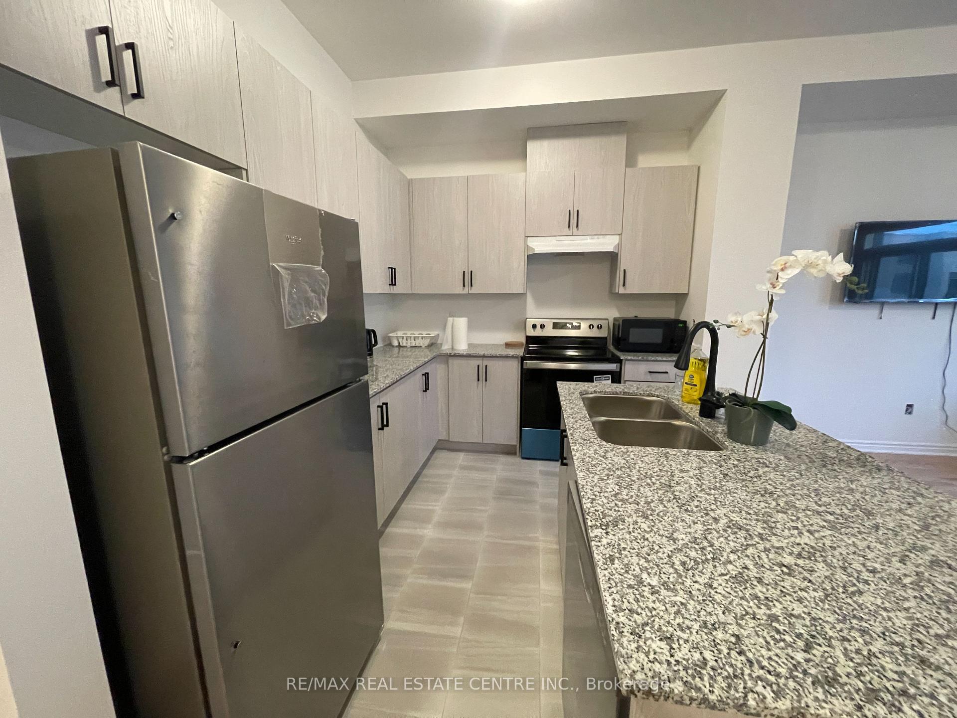 Photo 17 of 38 Quilico Road, Vaughan, Elder Mills — HOMEH