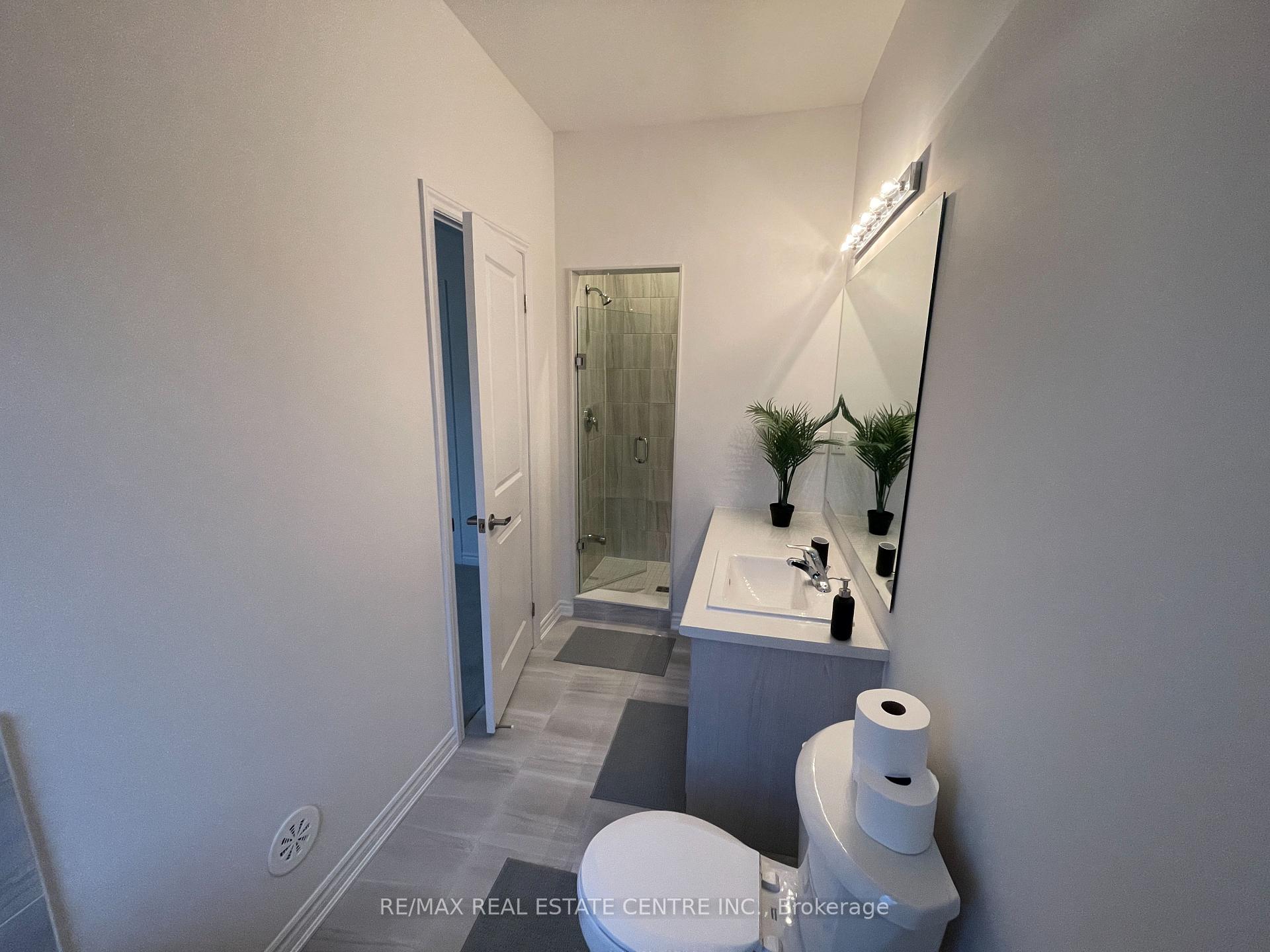 Photo 32 of 38 Quilico Road, Vaughan, Elder Mills — HOMEH