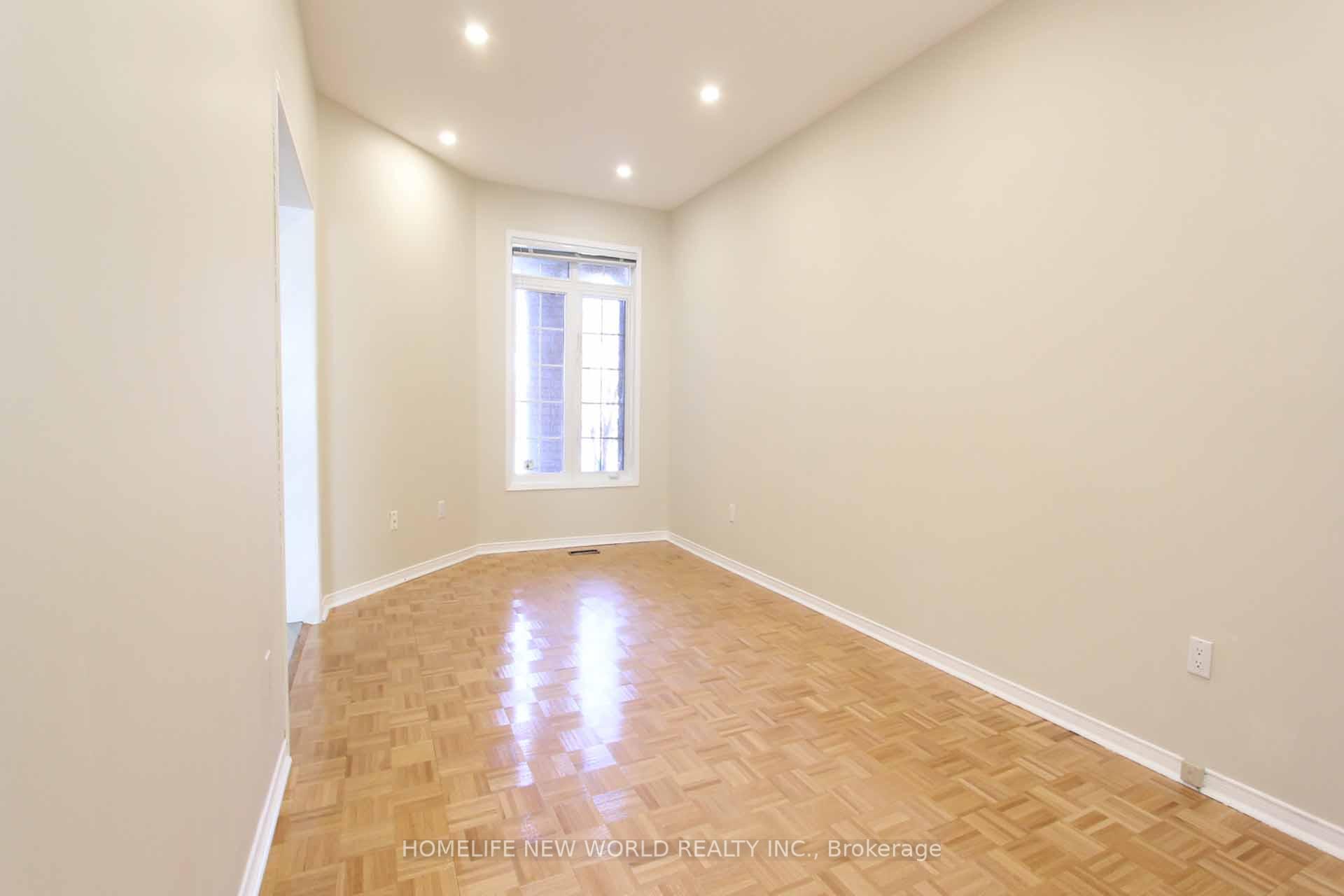 Photo 7 of 17 Craddock Street, Vaughan, Maple — HOMEH