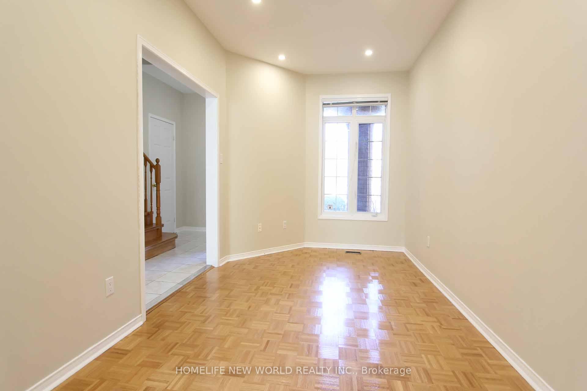 Photo 9 of 17 Craddock Street, Vaughan, Maple — HOMEH