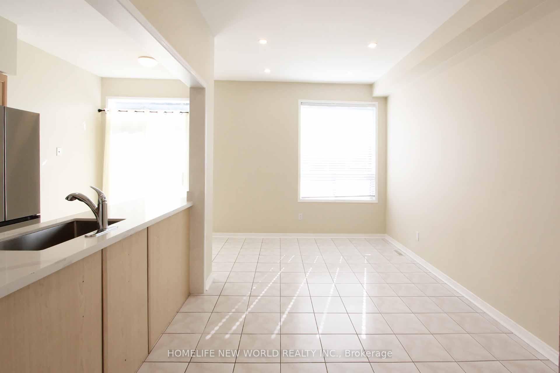 Photo 11 of 17 Craddock Street, Vaughan, Maple — HOMEH