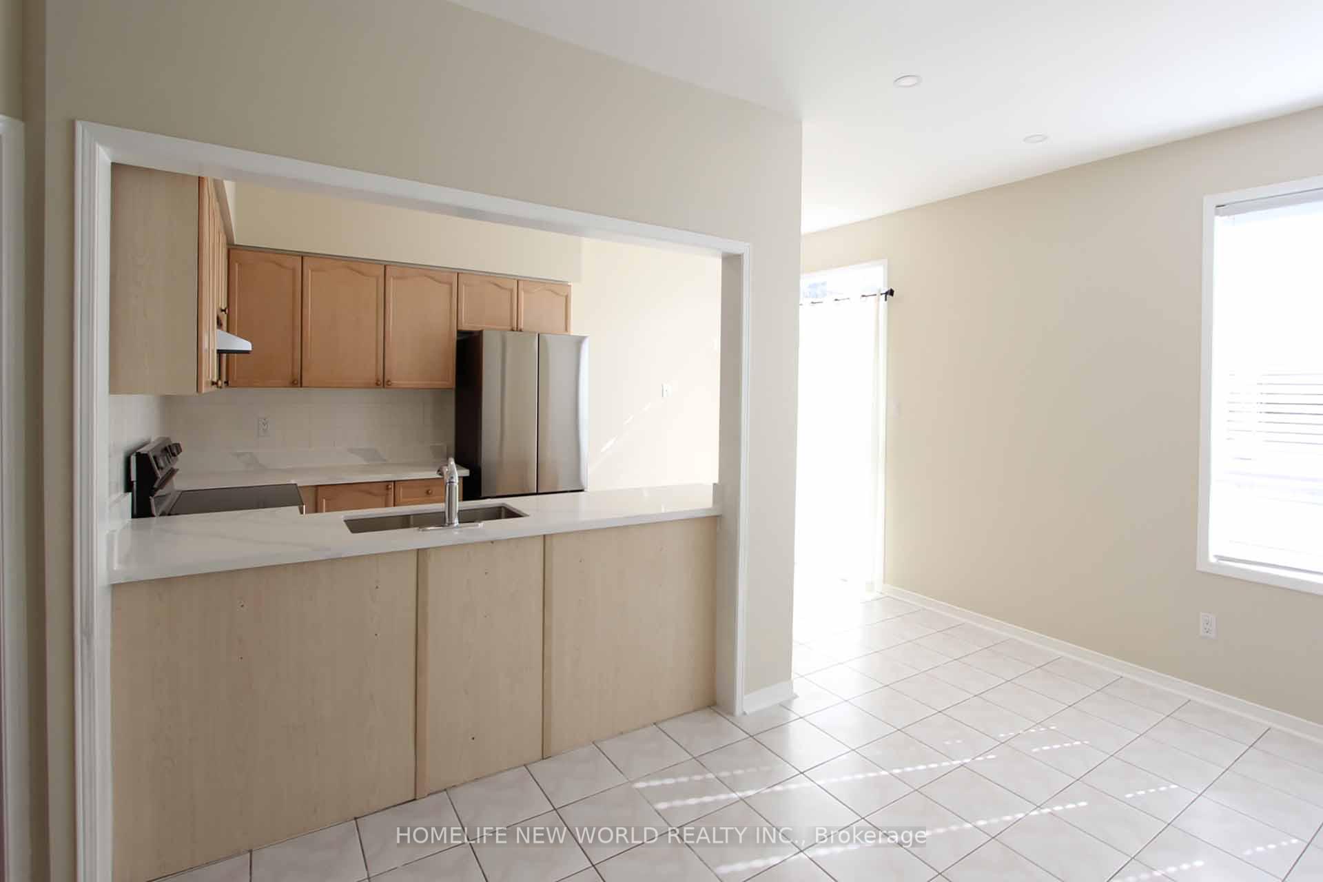 Photo 13 of 17 Craddock Street, Vaughan, Maple — HOMEH