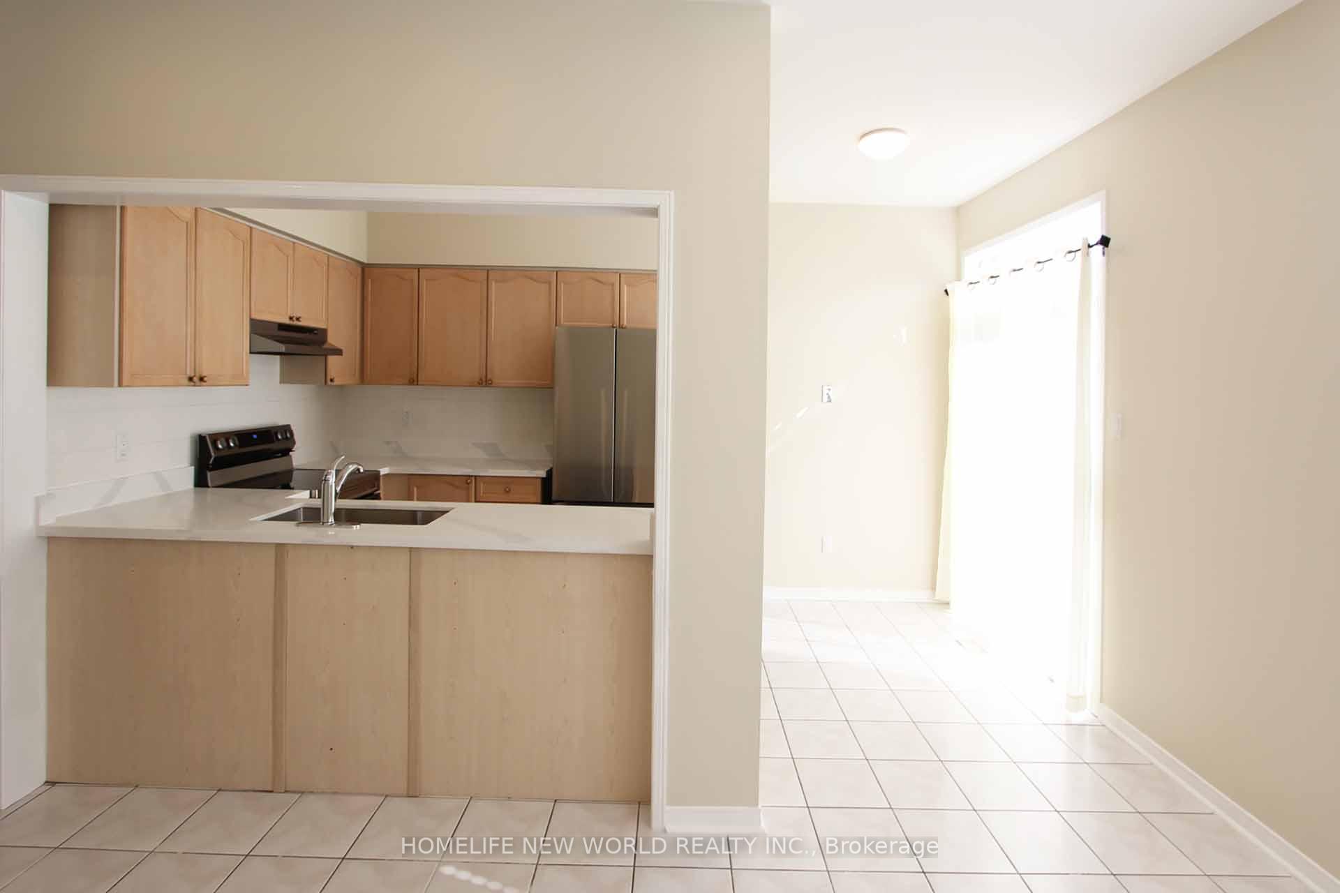 Photo 15 of 17 Craddock Street, Vaughan, Maple — HOMEH