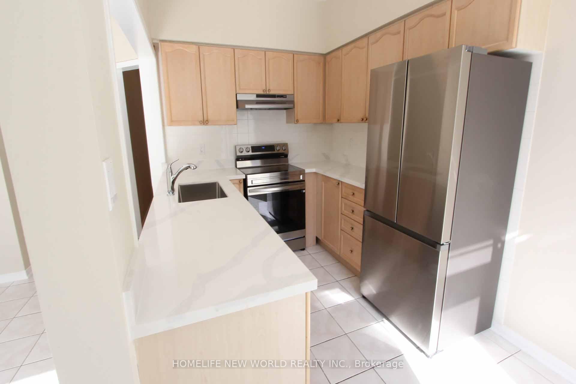 Photo 18 of 17 Craddock Street, Vaughan, Maple — HOMEH