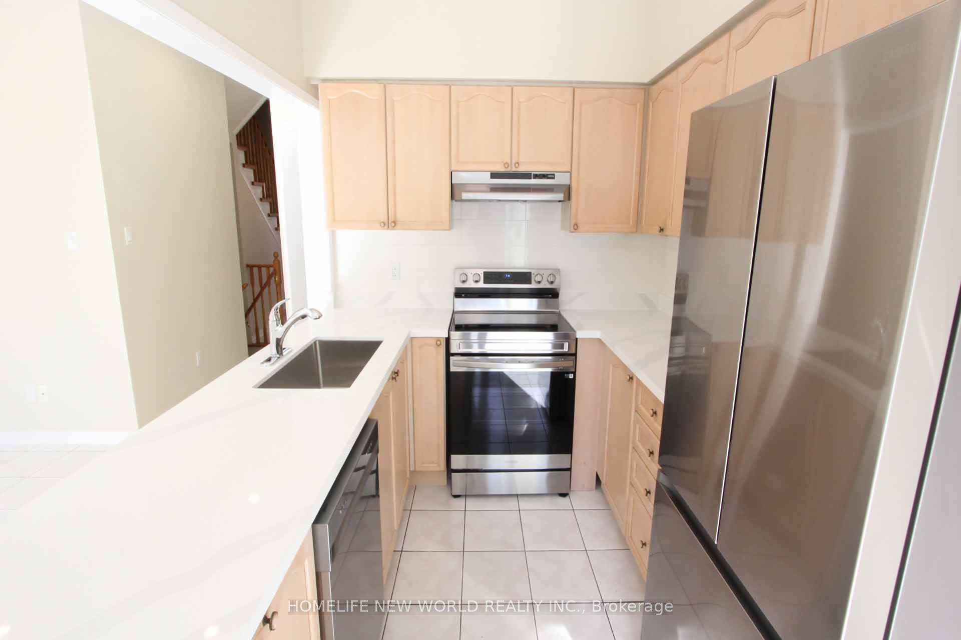 Photo 19 of 17 Craddock Street, Vaughan, Maple — HOMEH