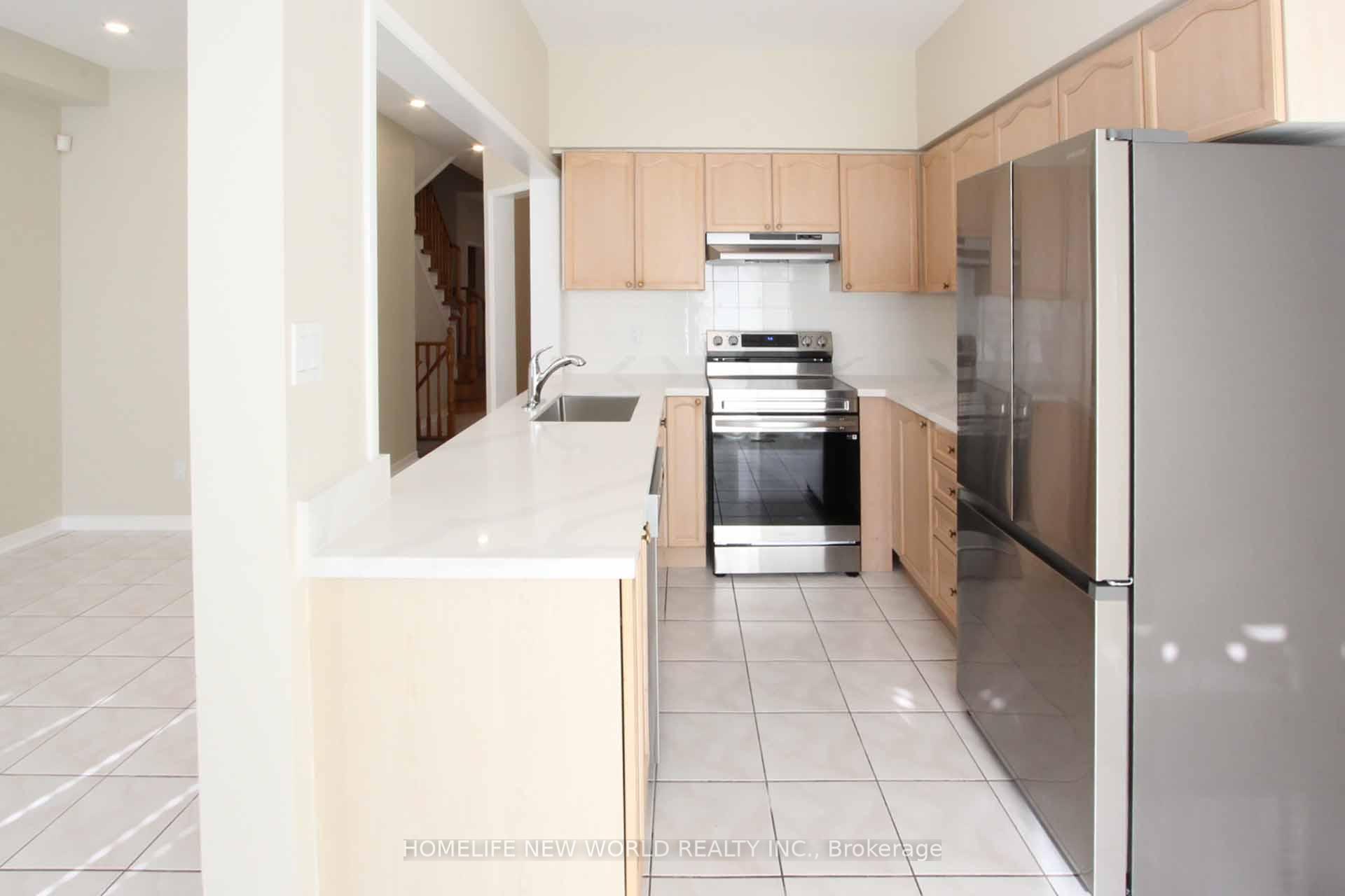 Photo 20 of 17 Craddock Street, Vaughan, Maple — HOMEH
