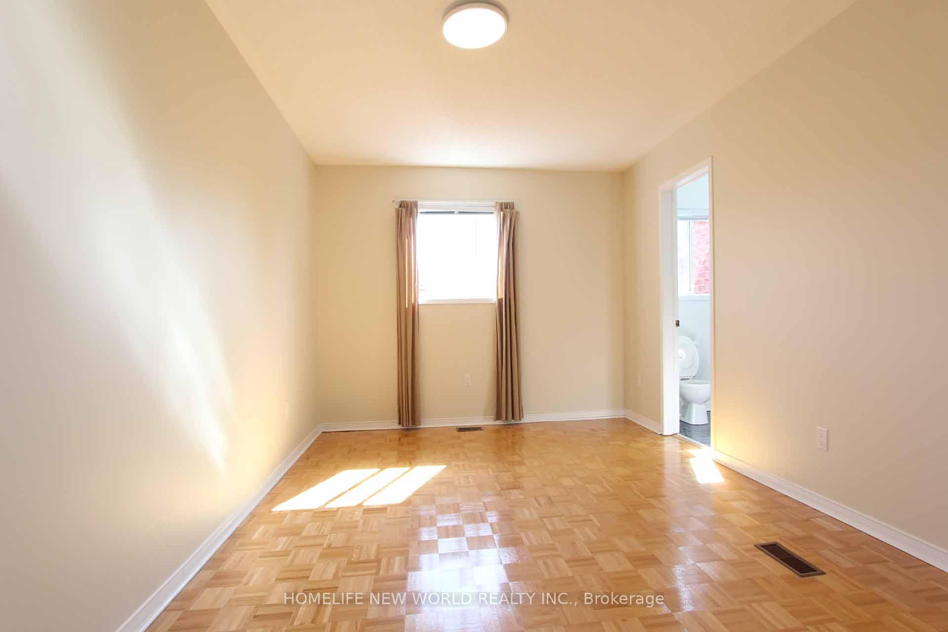 Photo 25 of 17 Craddock Street, Vaughan, Maple — HOMEH