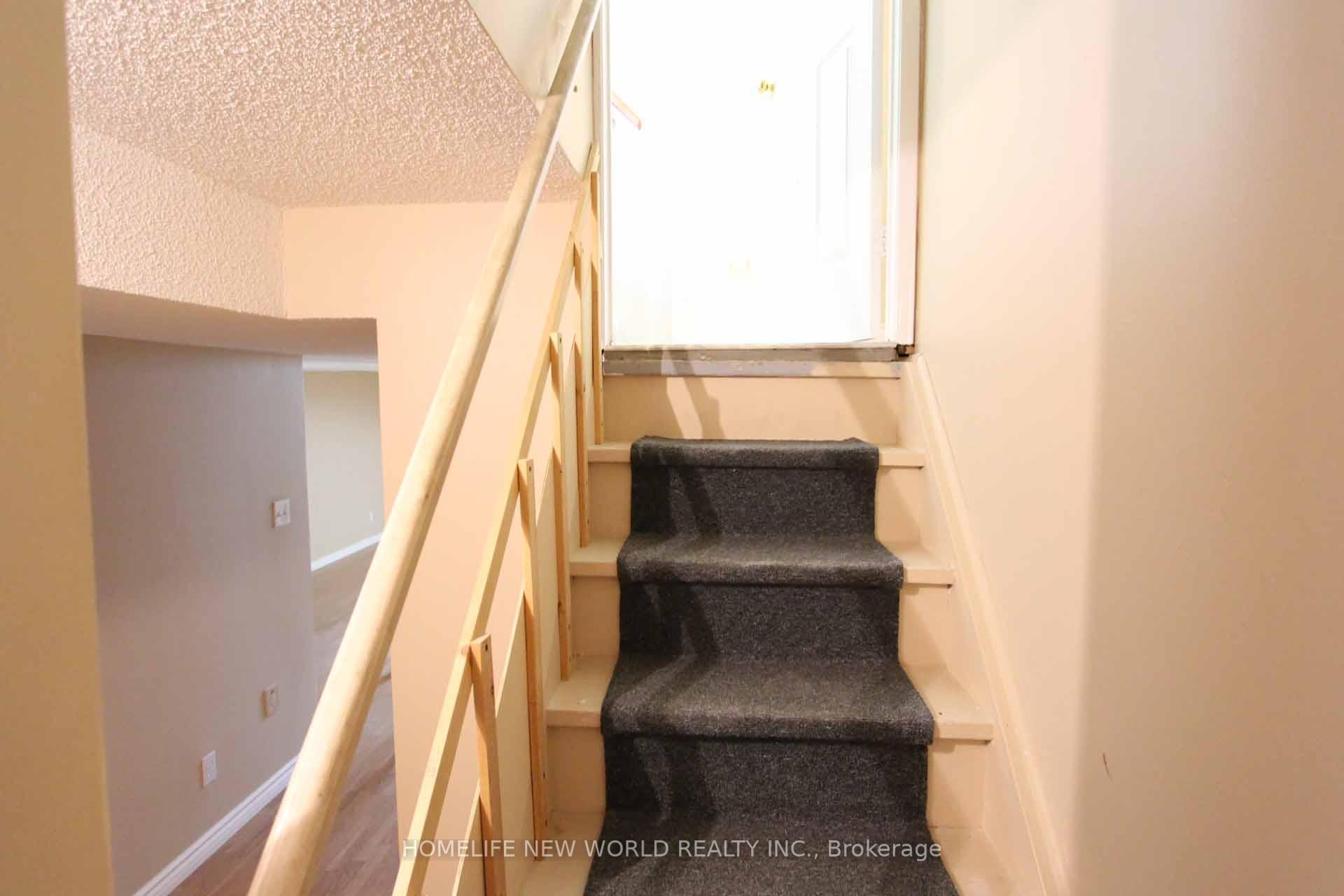 Photo 31 of 17 Craddock Street, Vaughan, Maple — HOMEH