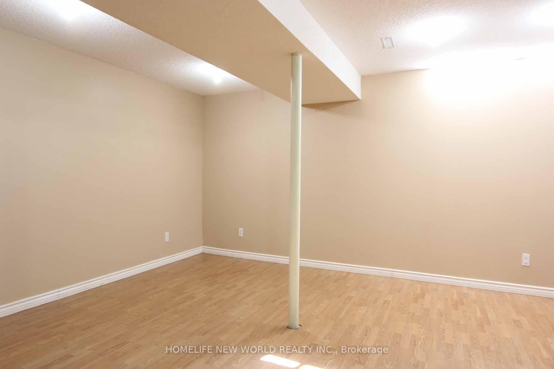 Photo 32 of 17 Craddock Street, Vaughan, Maple — HOMEH