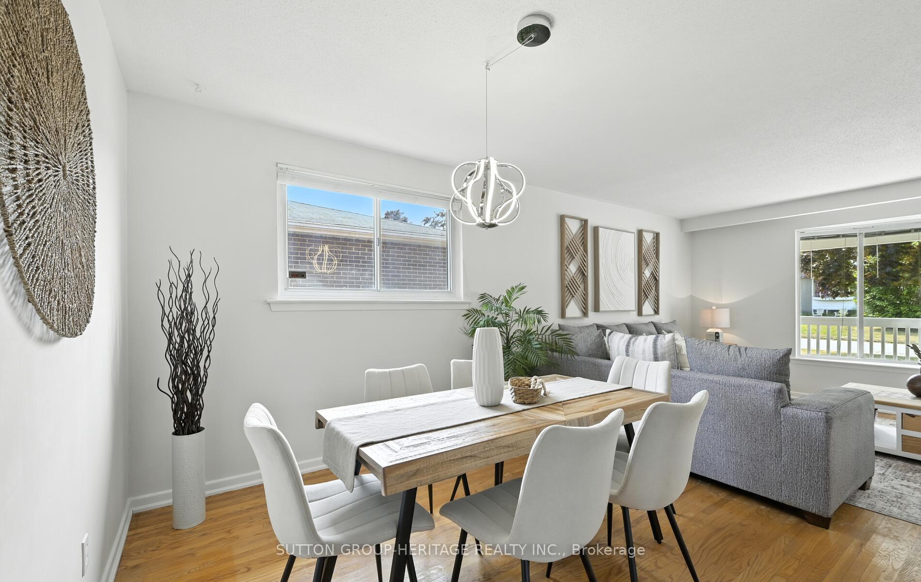 Photo 5 of 86 Gregory Road, Ajax, South East — HOMEH