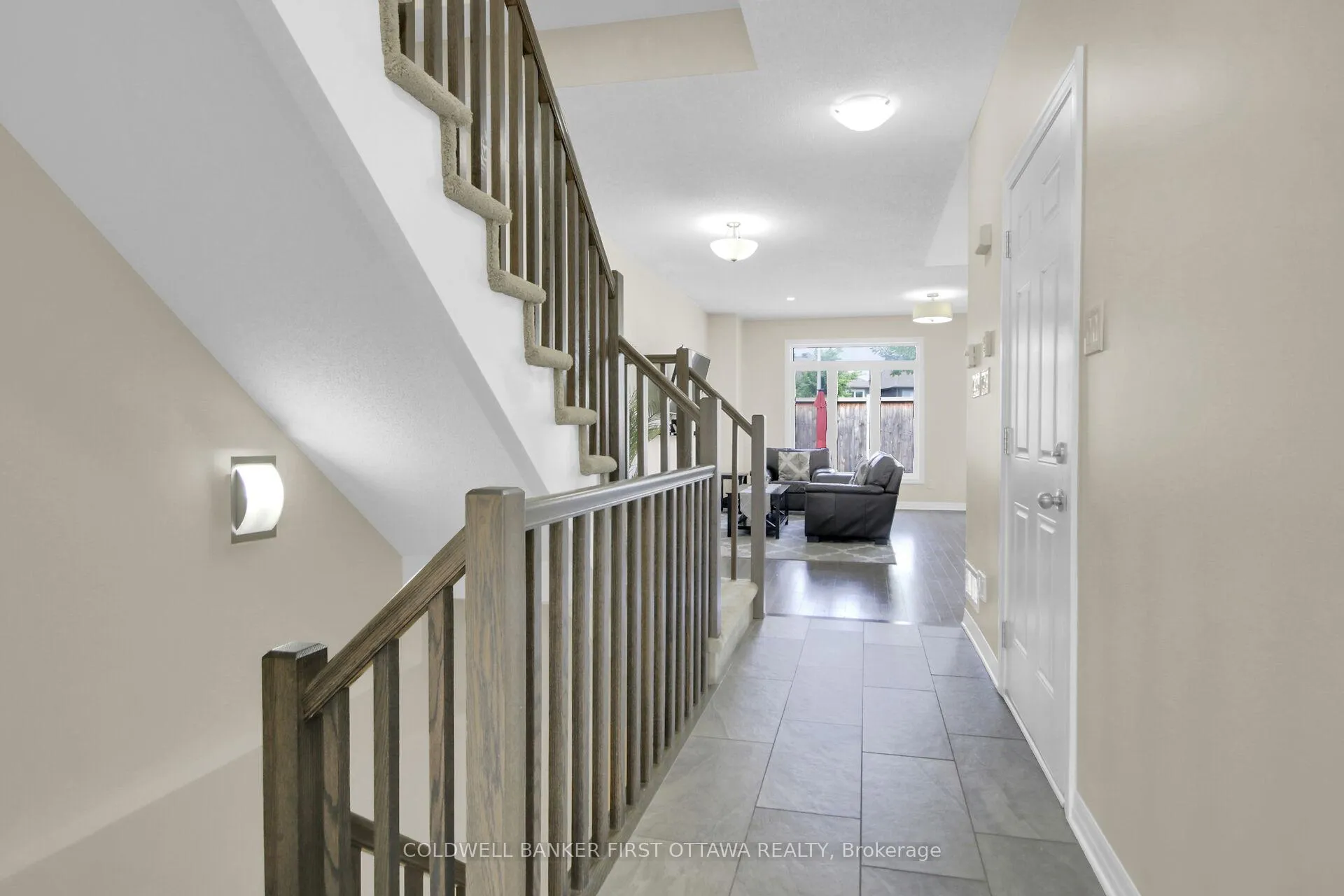 Photo 4 of 168 Hawkshaw Crescent, Ottawa, Barrhaven - Cedargrove/Fraserdale — HOMEH