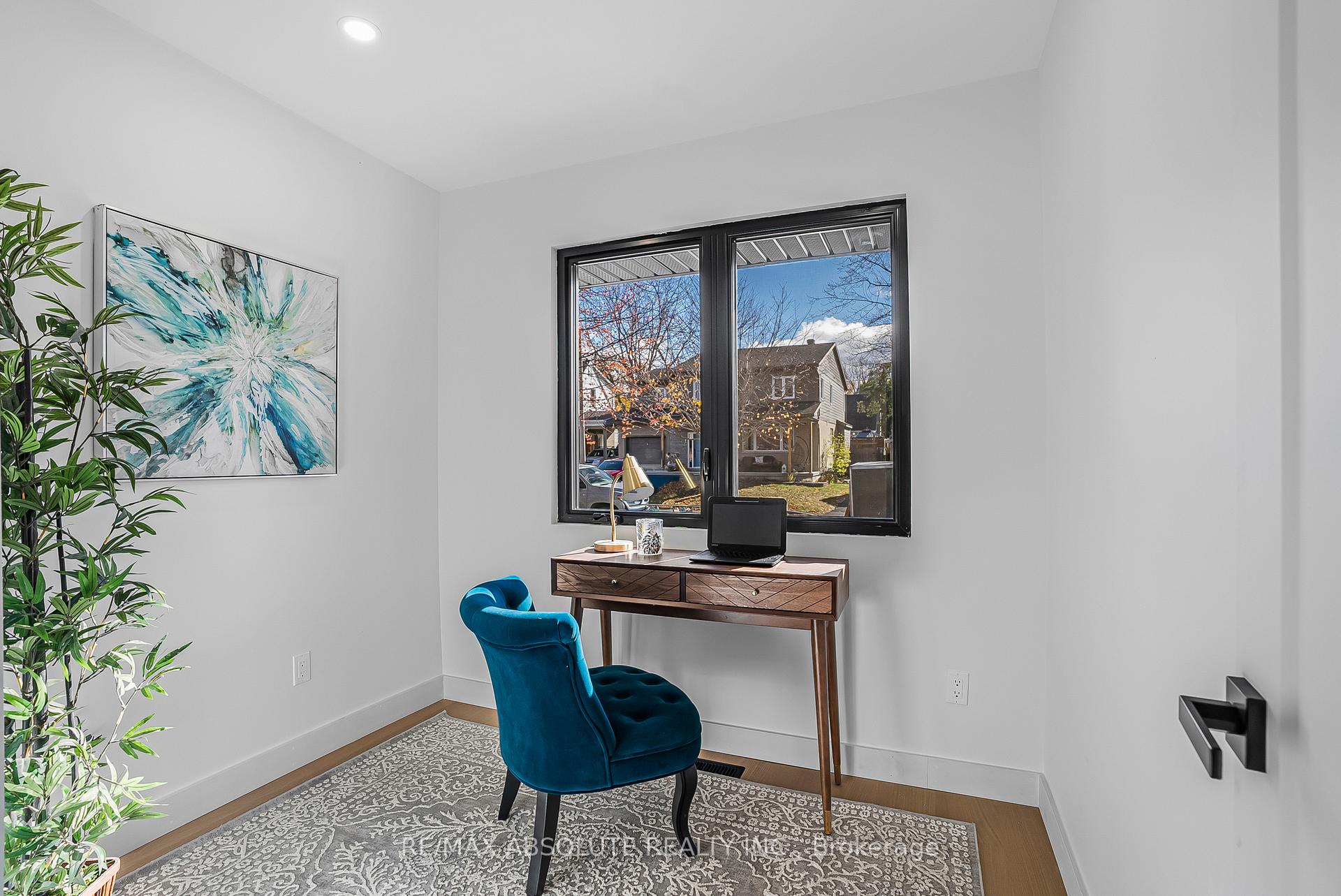 Photo 17 of 139 Winther Avenue, Ottawa, Applewood Acres — HOMEH