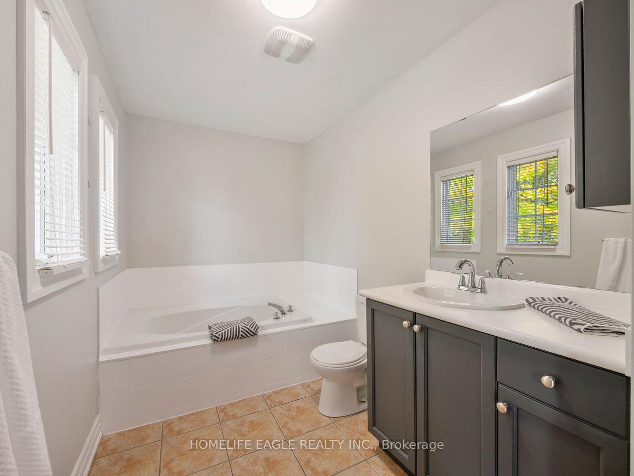 Photo 13 of 9 Marbella Road, Vaughan, Sonoma Heights — HOMEH