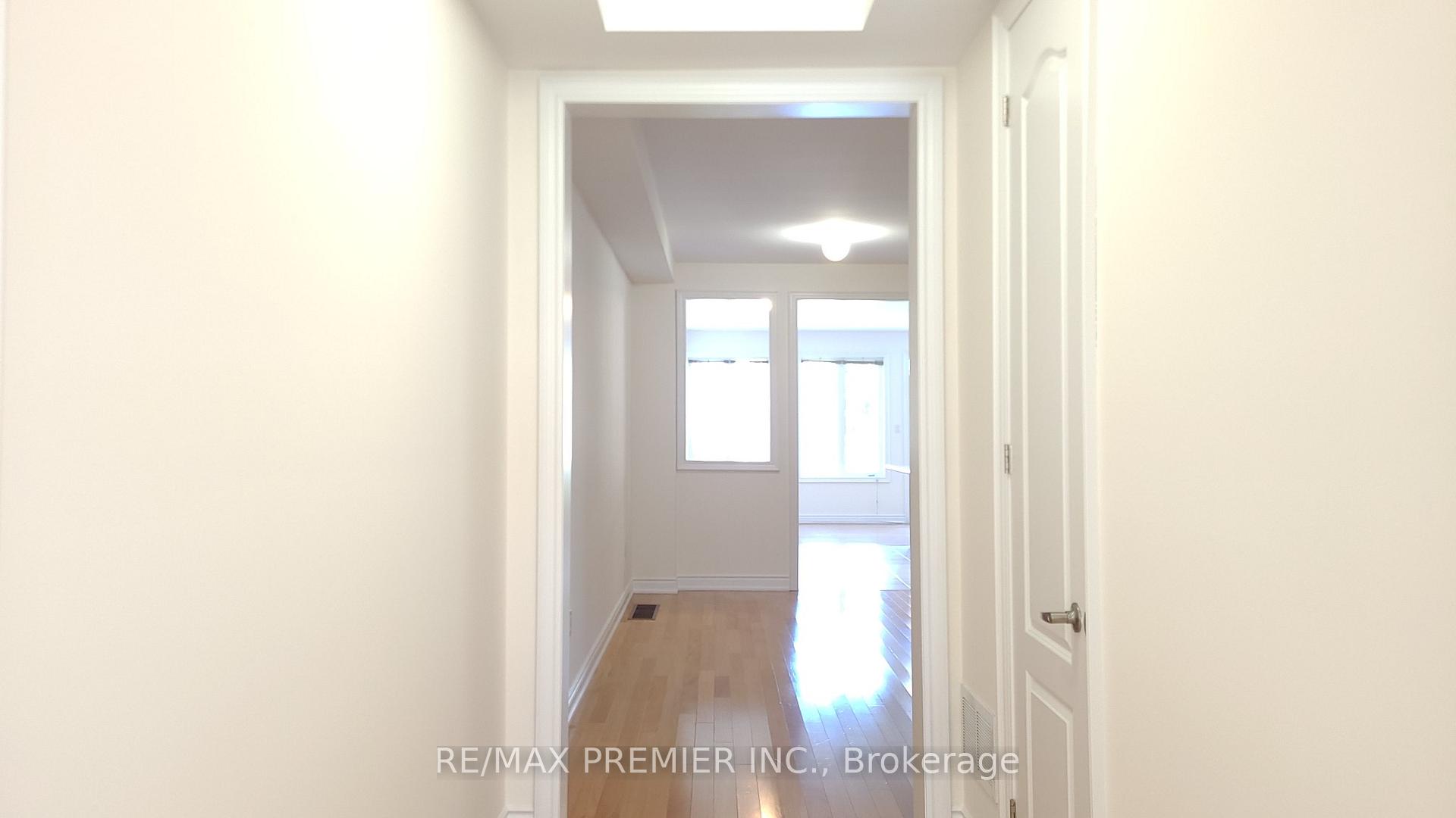 Photo 4 of 6 Sedgewick Place, Vaughan, Vellore Village — HOMEH