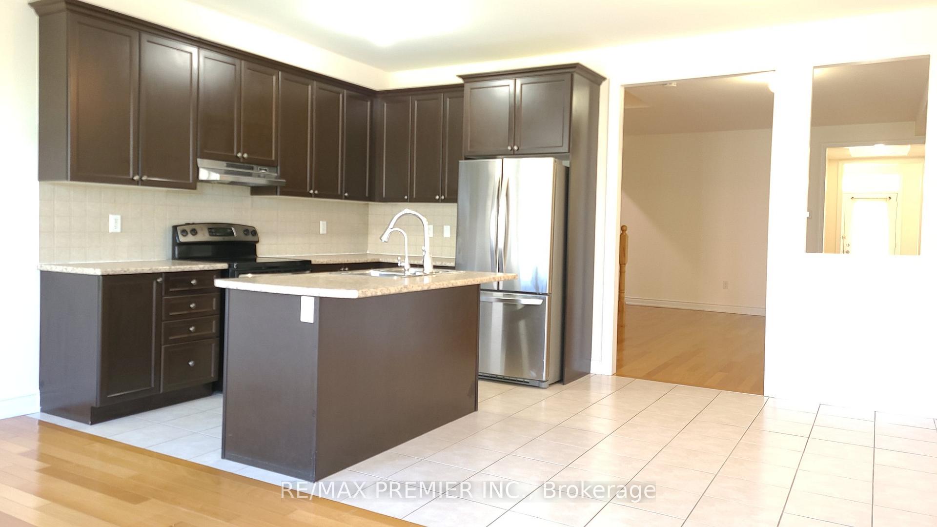 Photo 8 of 6 Sedgewick Place, Vaughan, Vellore Village — HOMEH