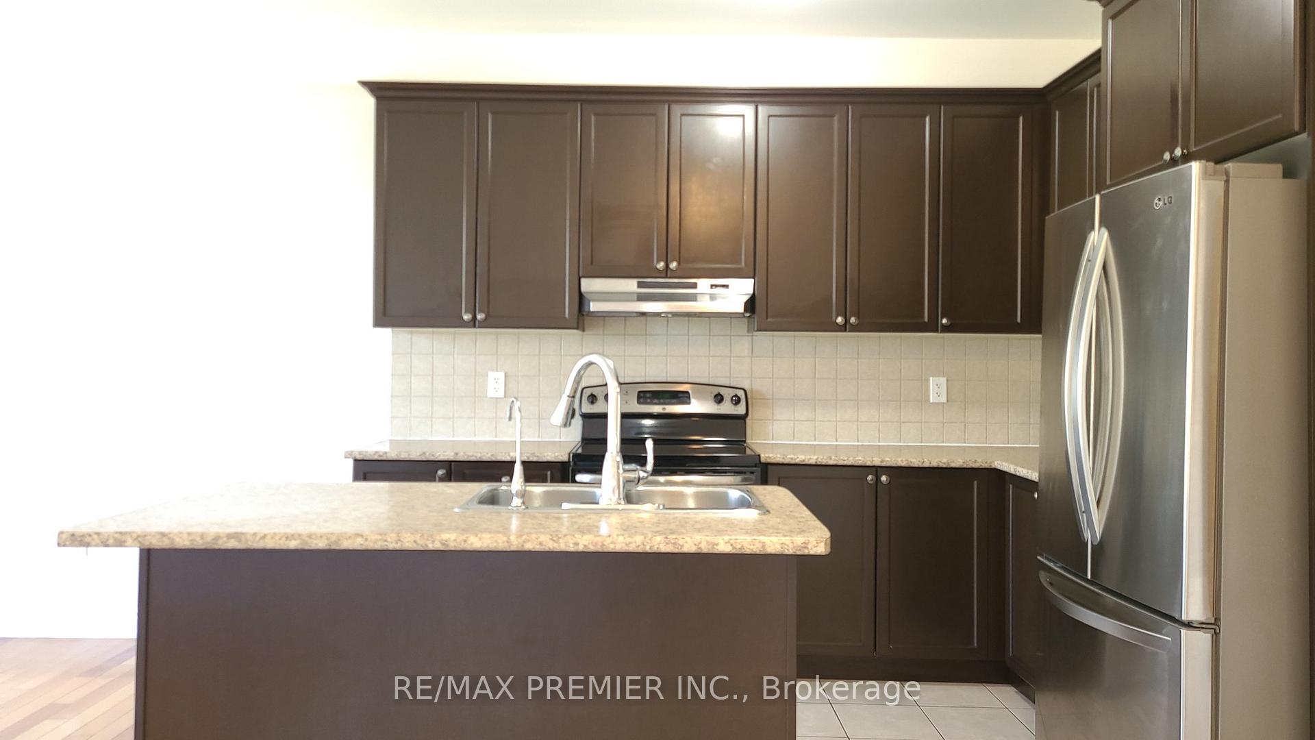 Photo 10 of 6 Sedgewick Place, Vaughan, Vellore Village — HOMEH