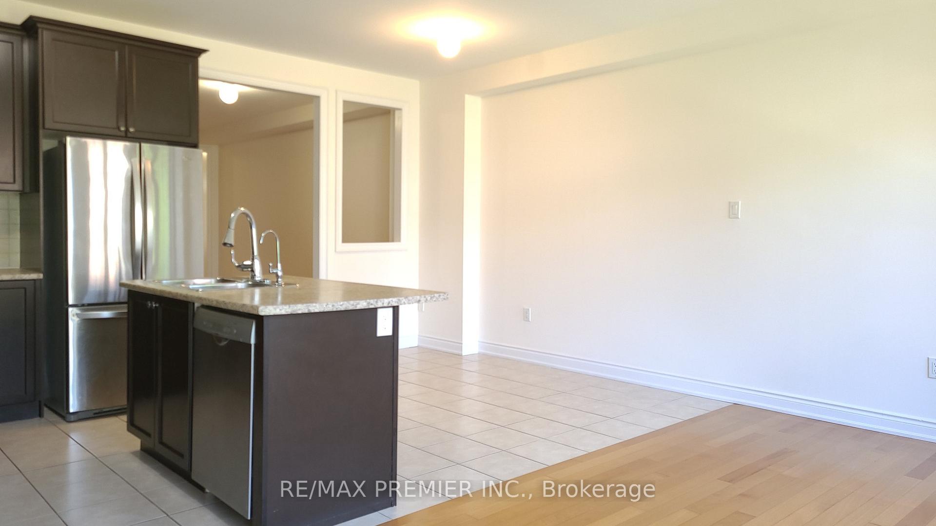 Photo 12 of 6 Sedgewick Place, Vaughan, Vellore Village — HOMEH