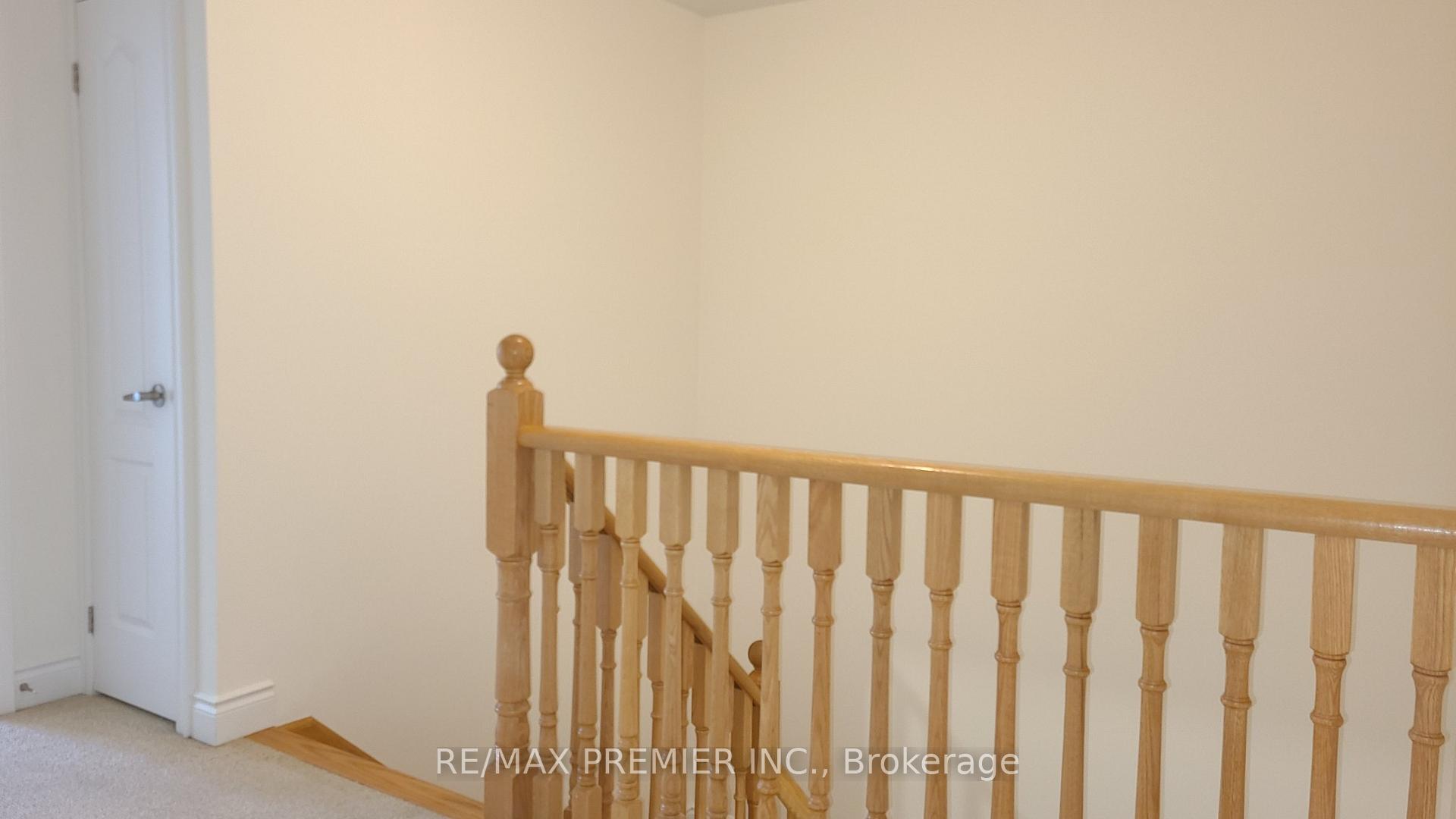 Photo 16 of 6 Sedgewick Place, Vaughan, Vellore Village — HOMEH