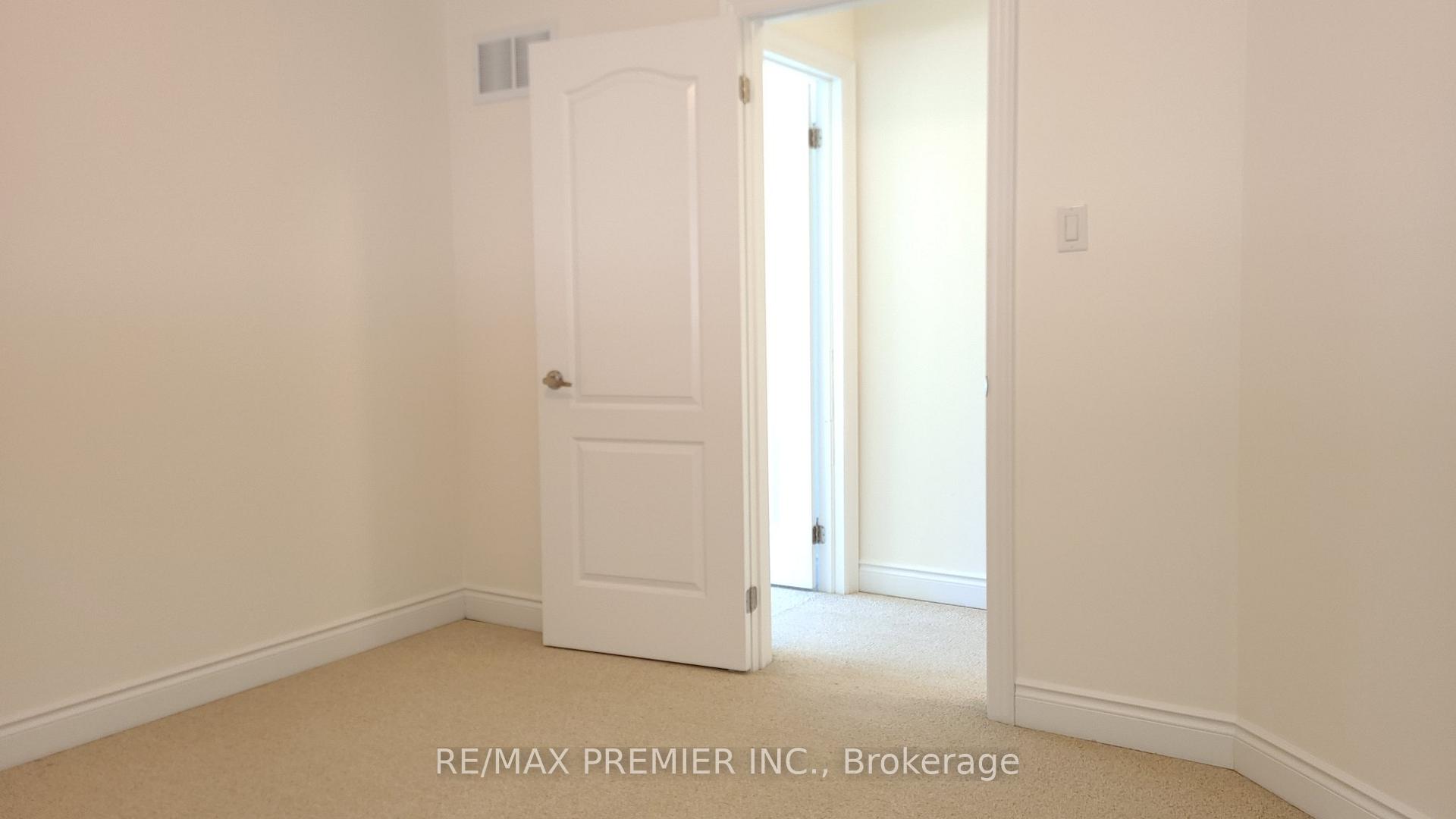 Photo 22 of 6 Sedgewick Place, Vaughan, Vellore Village — HOMEH