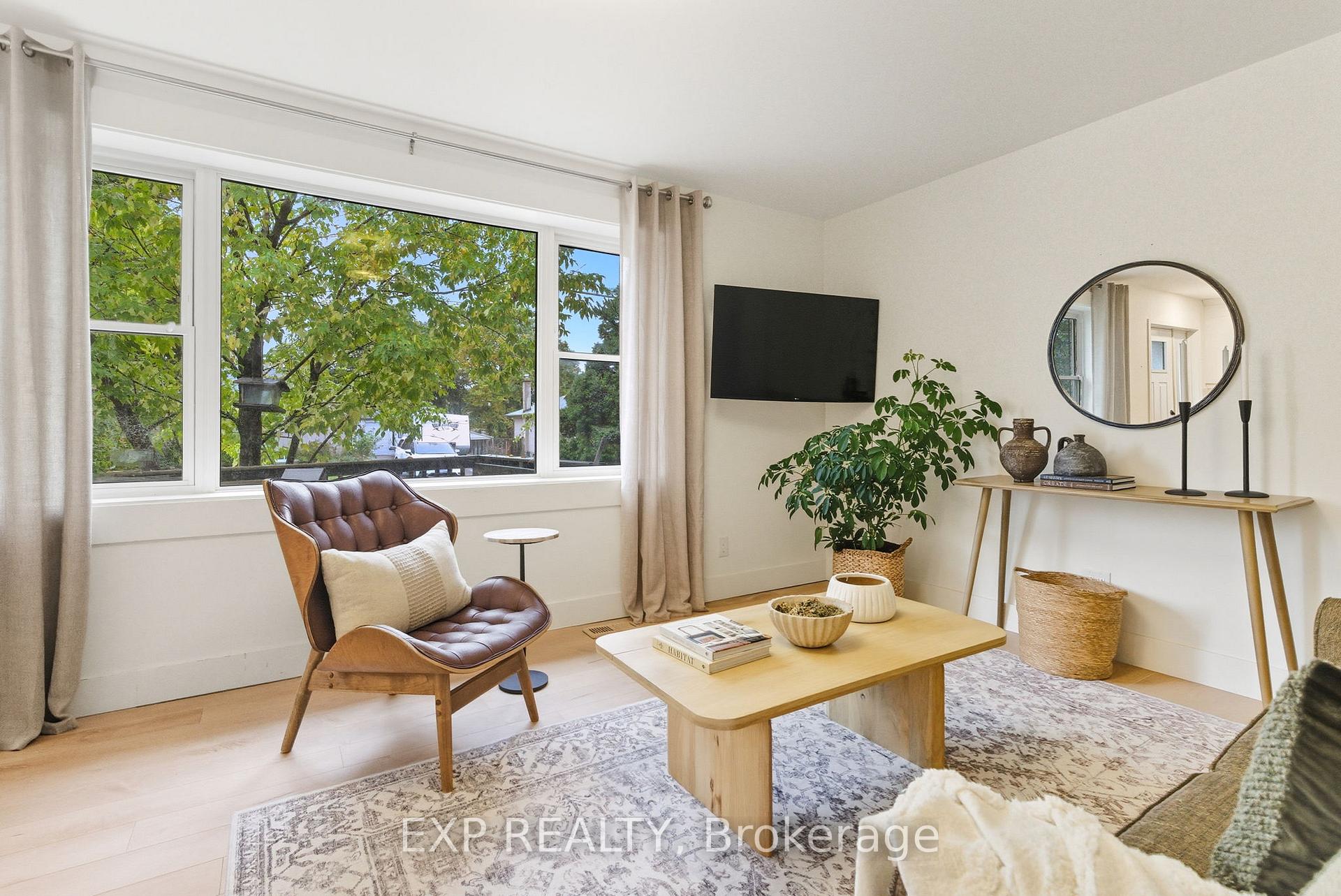Photo 11 of 54 Ferguson Avenue, Whitby, Brooklin — HOMEH