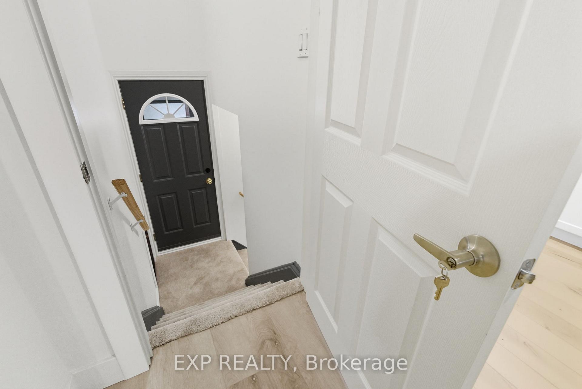 Photo 22 of 54 Ferguson Avenue, Whitby, Brooklin — HOMEH