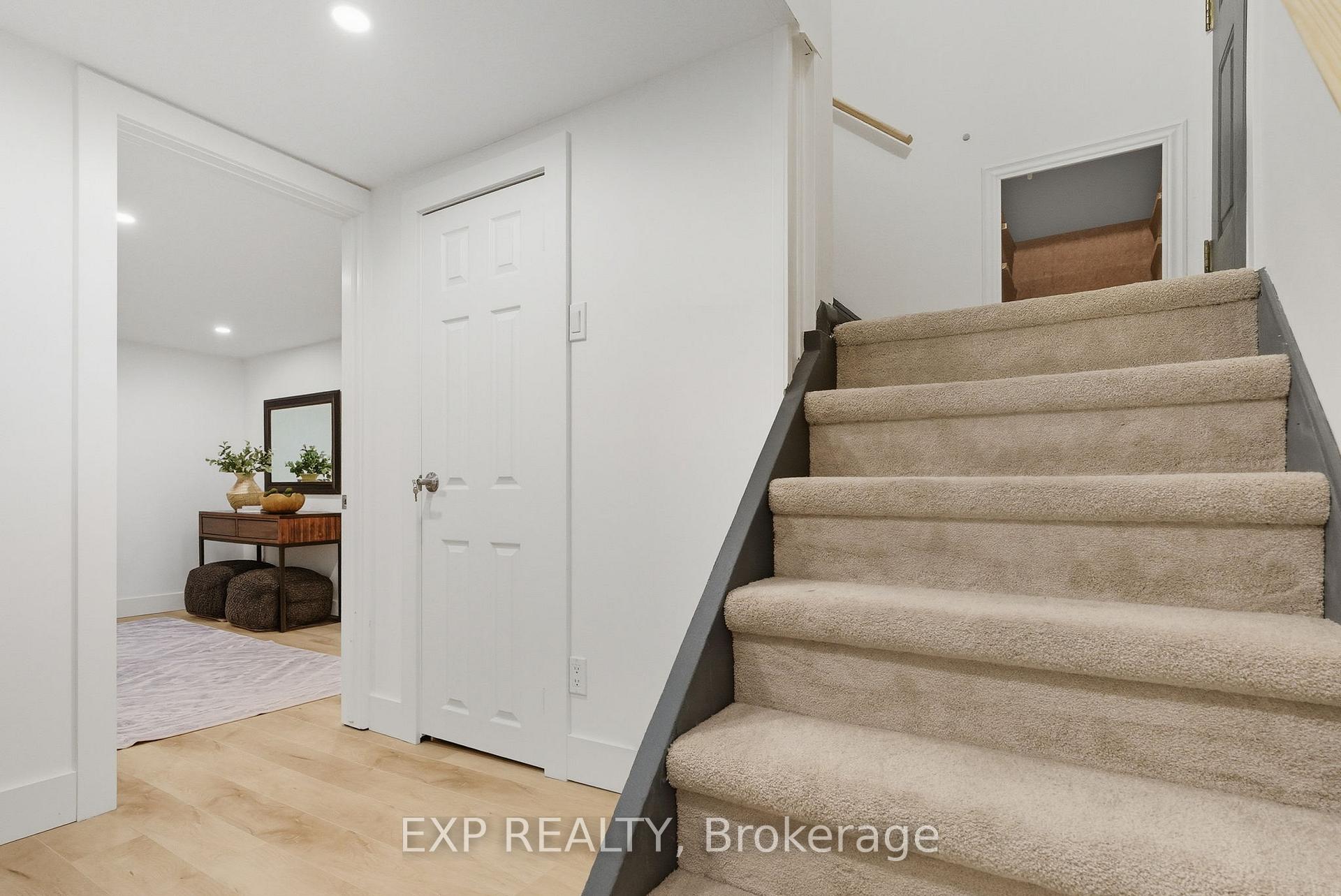 Photo 23 of 54 Ferguson Avenue, Whitby, Brooklin — HOMEH