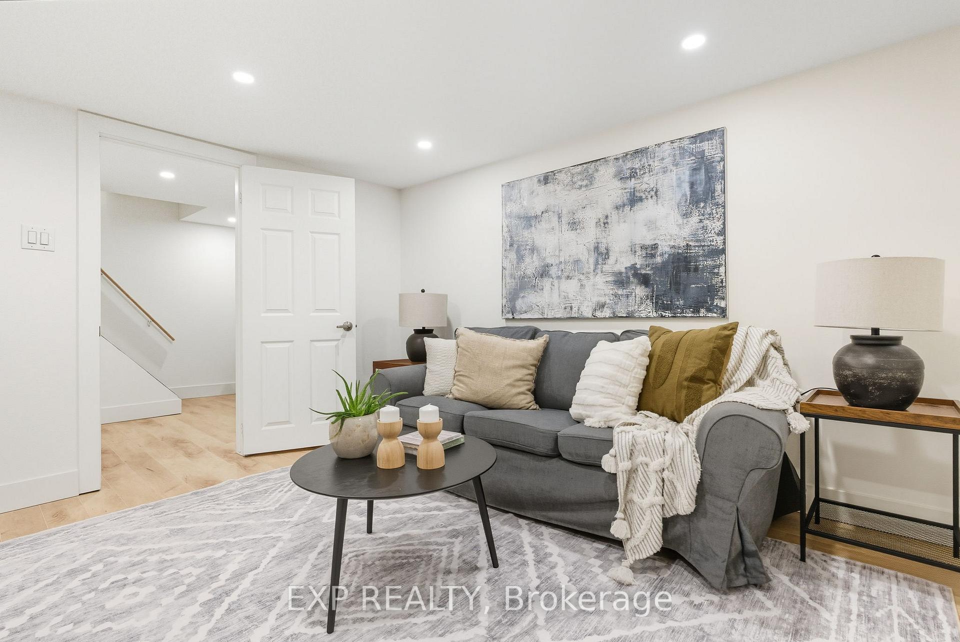 Photo 27 of 54 Ferguson Avenue, Whitby, Brooklin — HOMEH