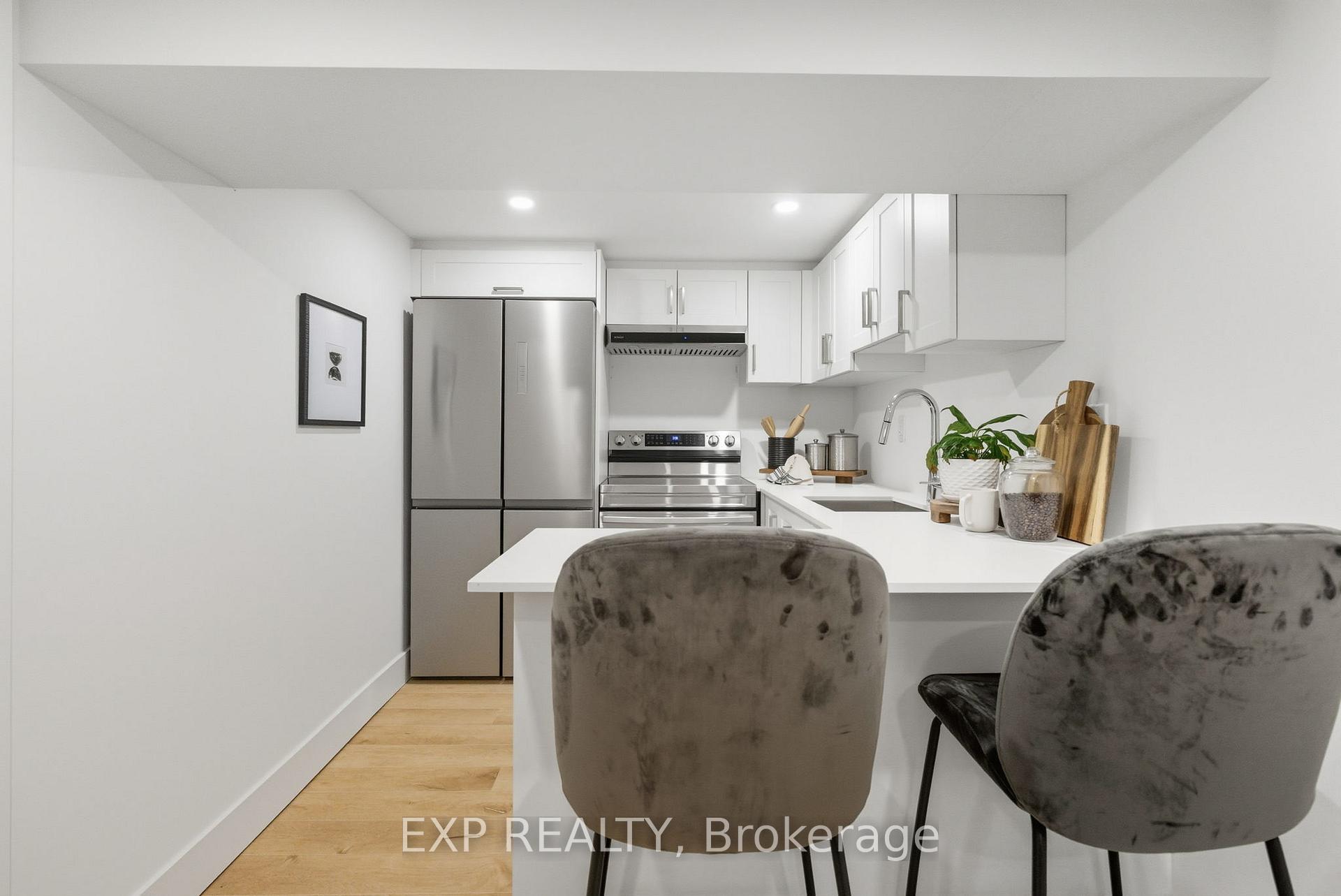 Photo 29 of 54 Ferguson Avenue, Whitby, Brooklin — HOMEH