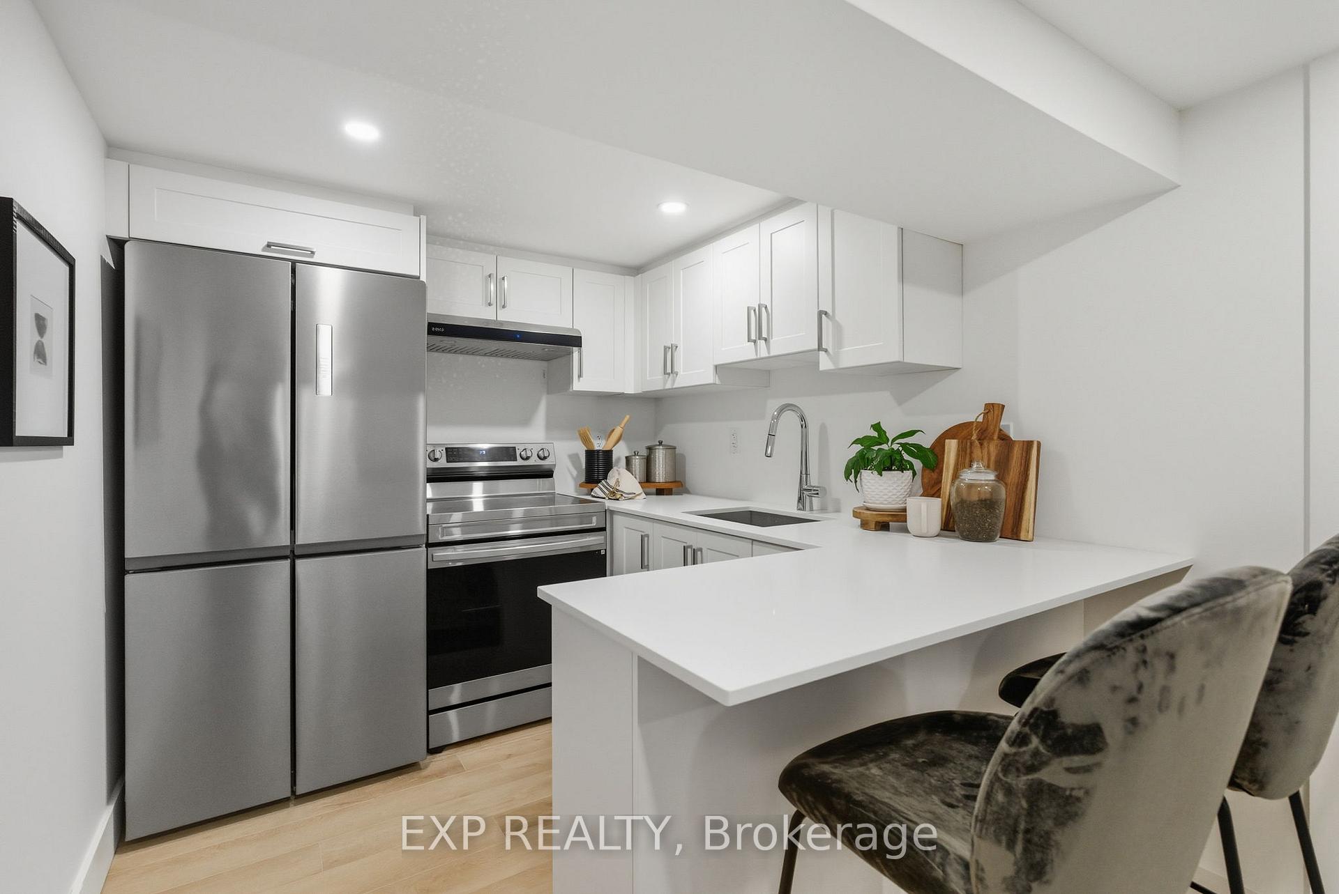 Photo 30 of 54 Ferguson Avenue, Whitby, Brooklin — HOMEH