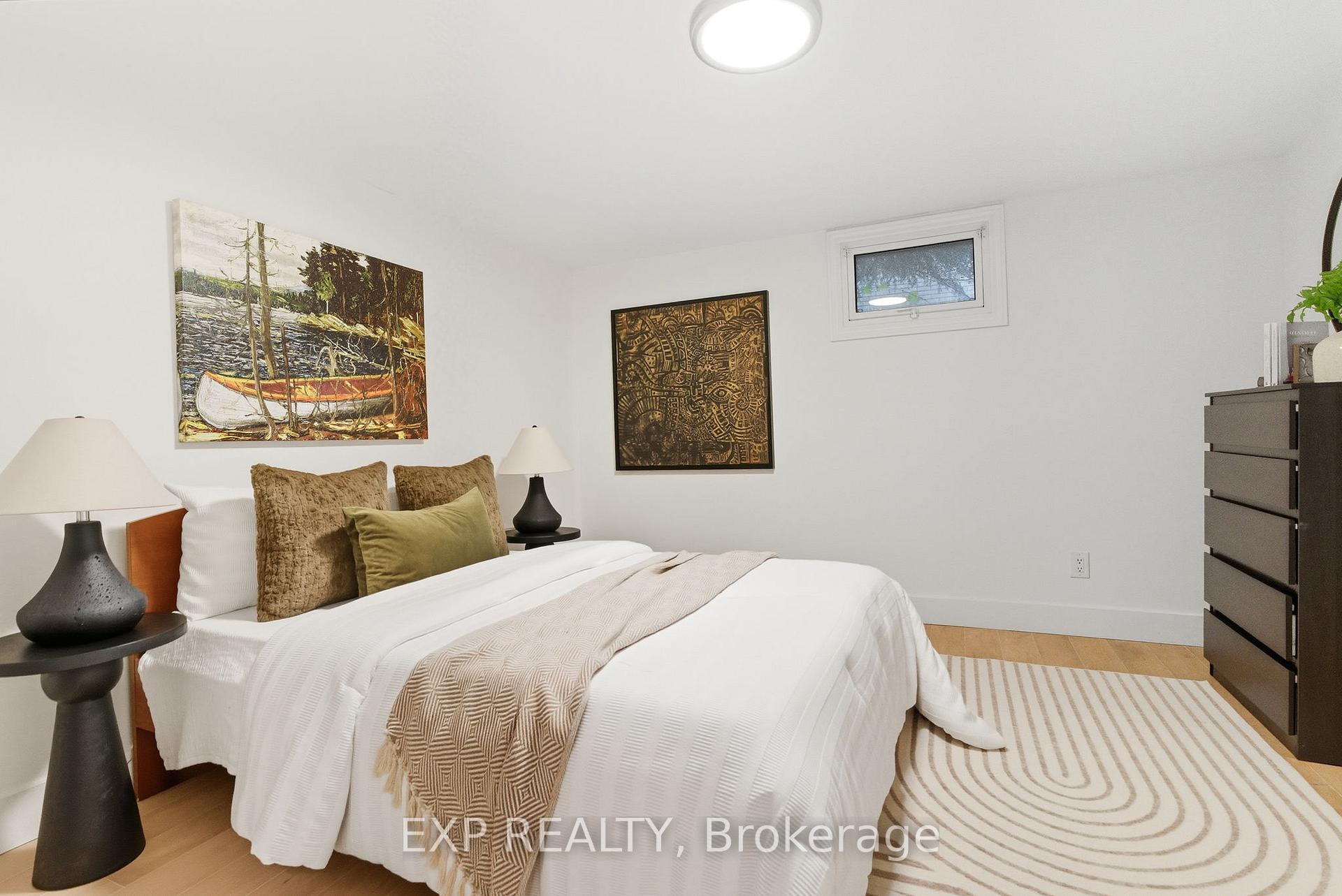 Photo 33 of 54 Ferguson Avenue, Whitby, Brooklin — HOMEH